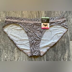 New Bali One Smooth U bikini panties size XL/8 Multicolor Design